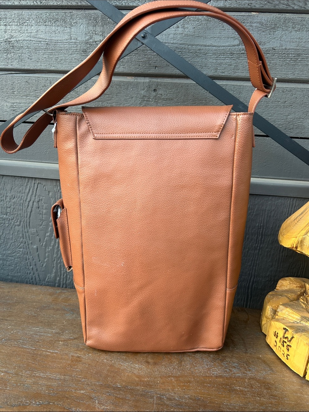 Primewear Women's Tan Leather 2 Wine Bottle Backpack with corkscrew - Picture 3 of 17